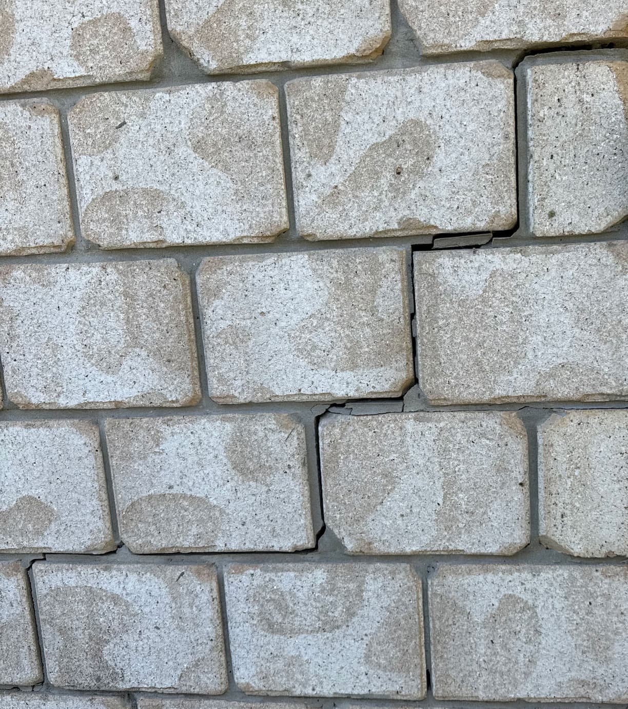 Gallery Detail: What Causes Cracks In Walls